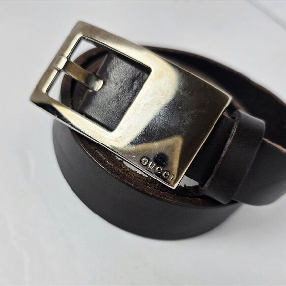 Gucci Vintage Brown Leather Rectangular Logo Gold Tone Buckle Womens Belt 70/28 main image 12